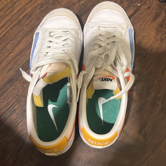 Colorful Nikes - Picture 5 of 7